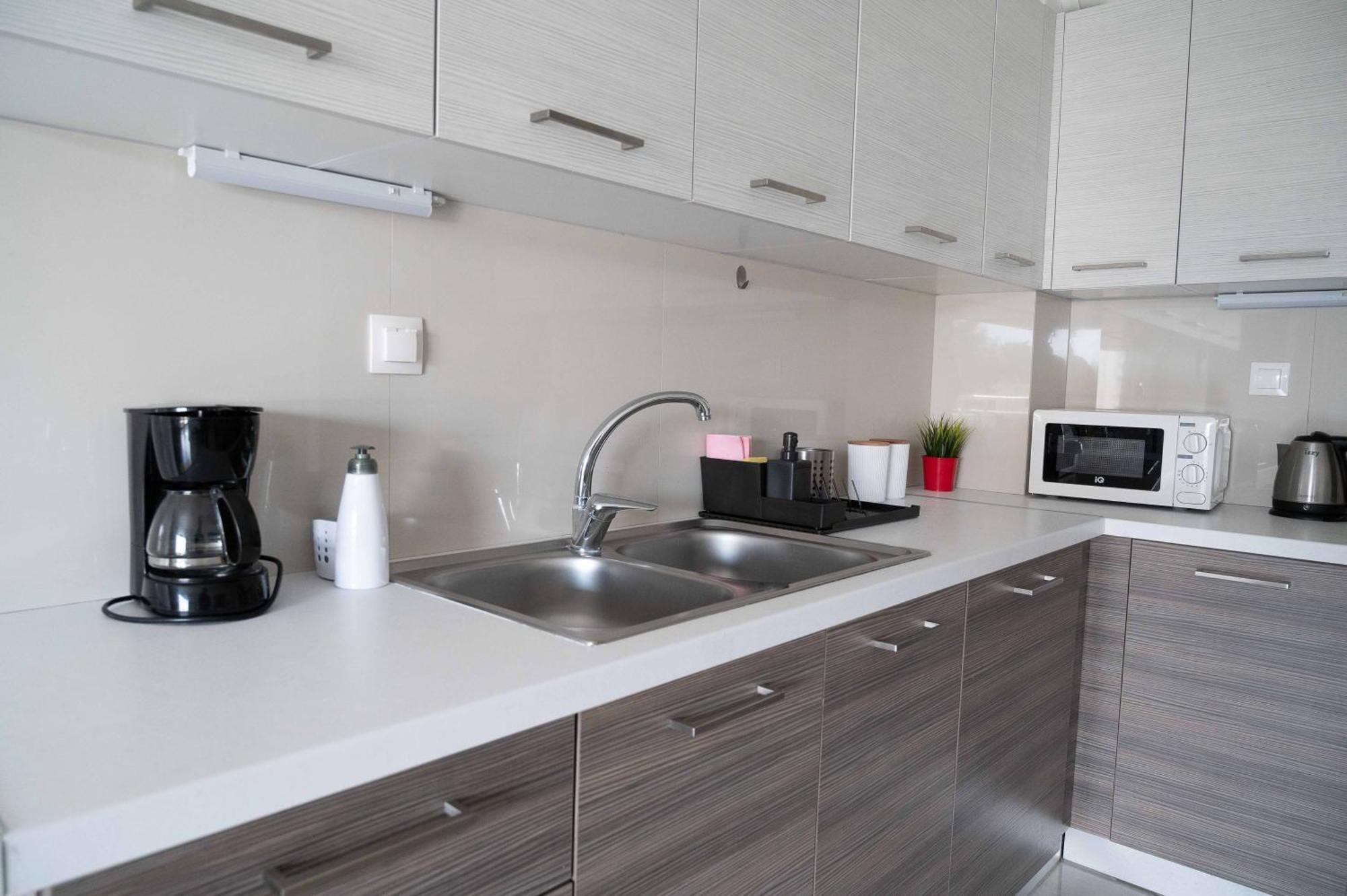 Modern Spacious Apartment Located In פיראוס מראה חיצוני תמונה